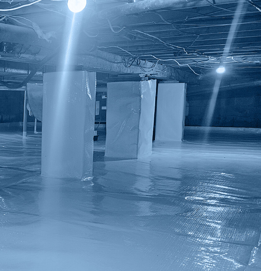 Crawlspace with insulation and vapor barrier